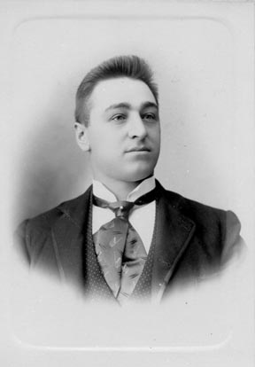 George E. SCHMIDT